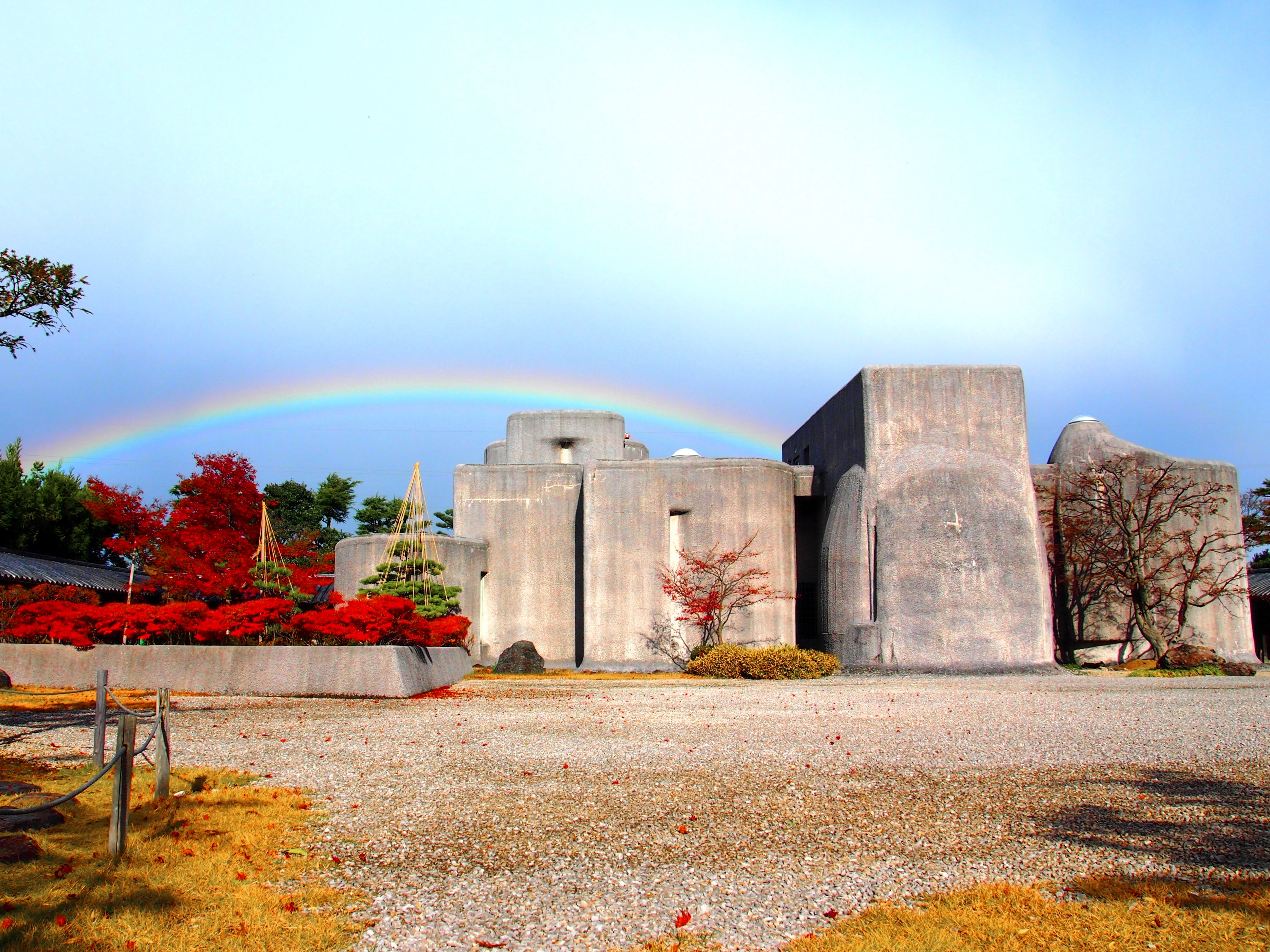 玉翠園・谷村美術館 | Gyokusuien Gardens Tanimura Art Museum -Guidoor-